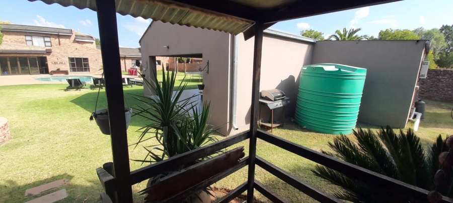 7 Bedroom Property for Sale in Bloemhof North West